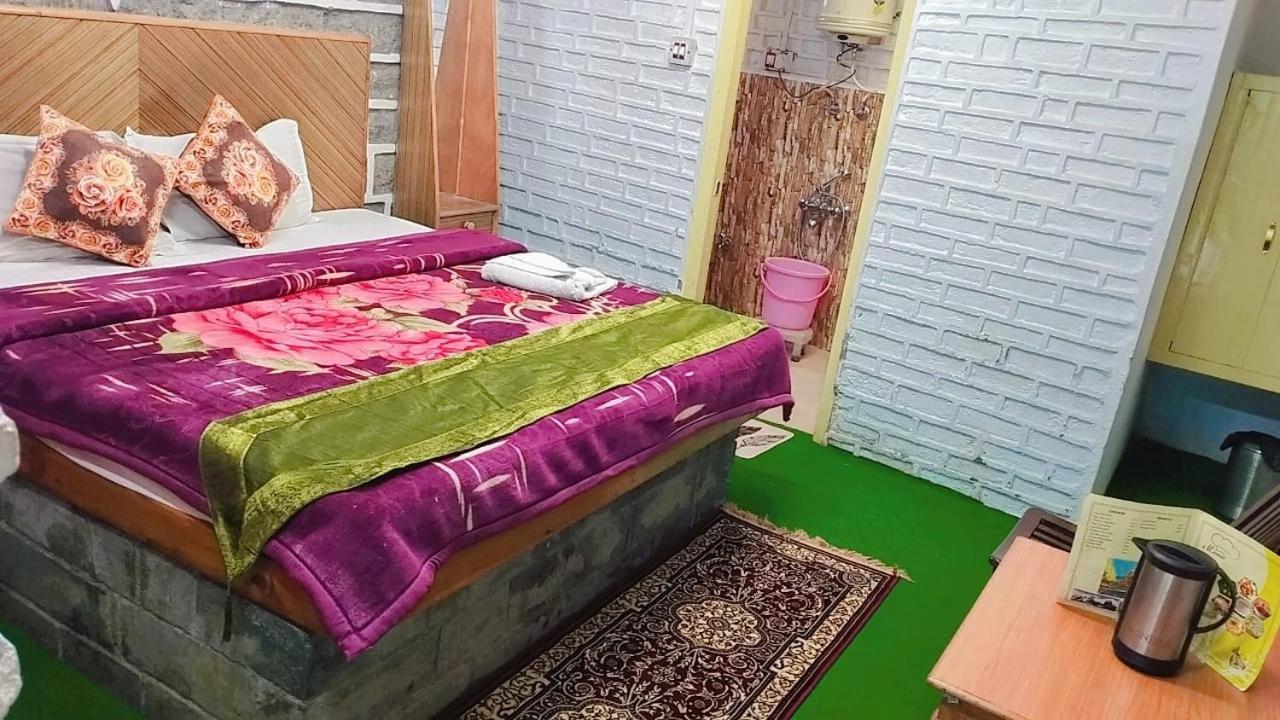 Hotel Seraj International Манали Экстерьер фото