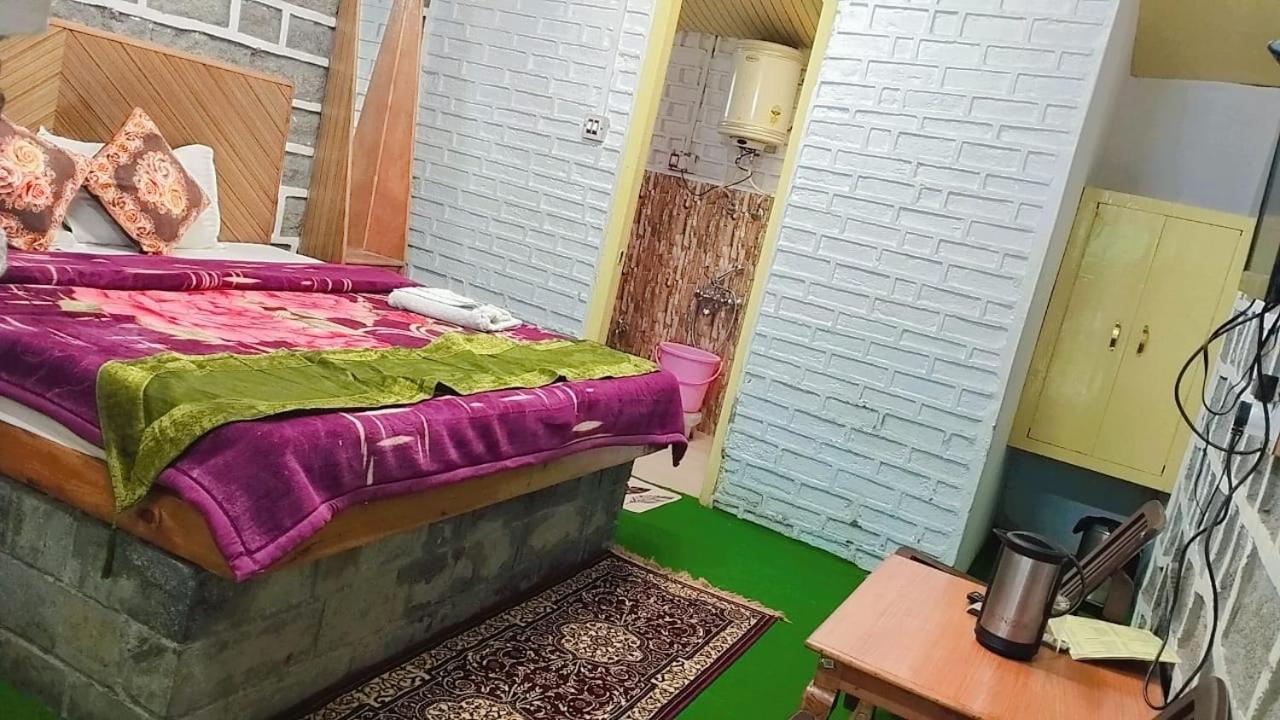 Hotel Seraj International Манали Экстерьер фото