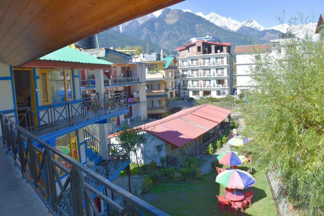 Hotel Seraj International Манали Экстерьер фото