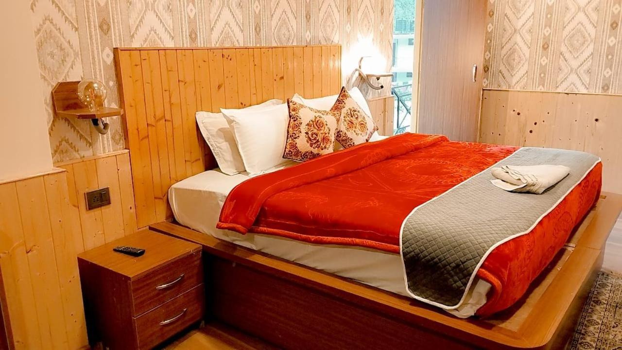 Hotel Seraj International Манали Экстерьер фото
