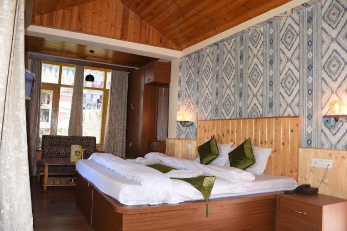 Hotel Seraj International Манали Экстерьер фото